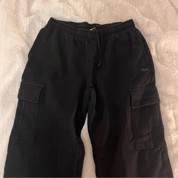 Aritzia Pants - TNA aritzia cargo sweatpants